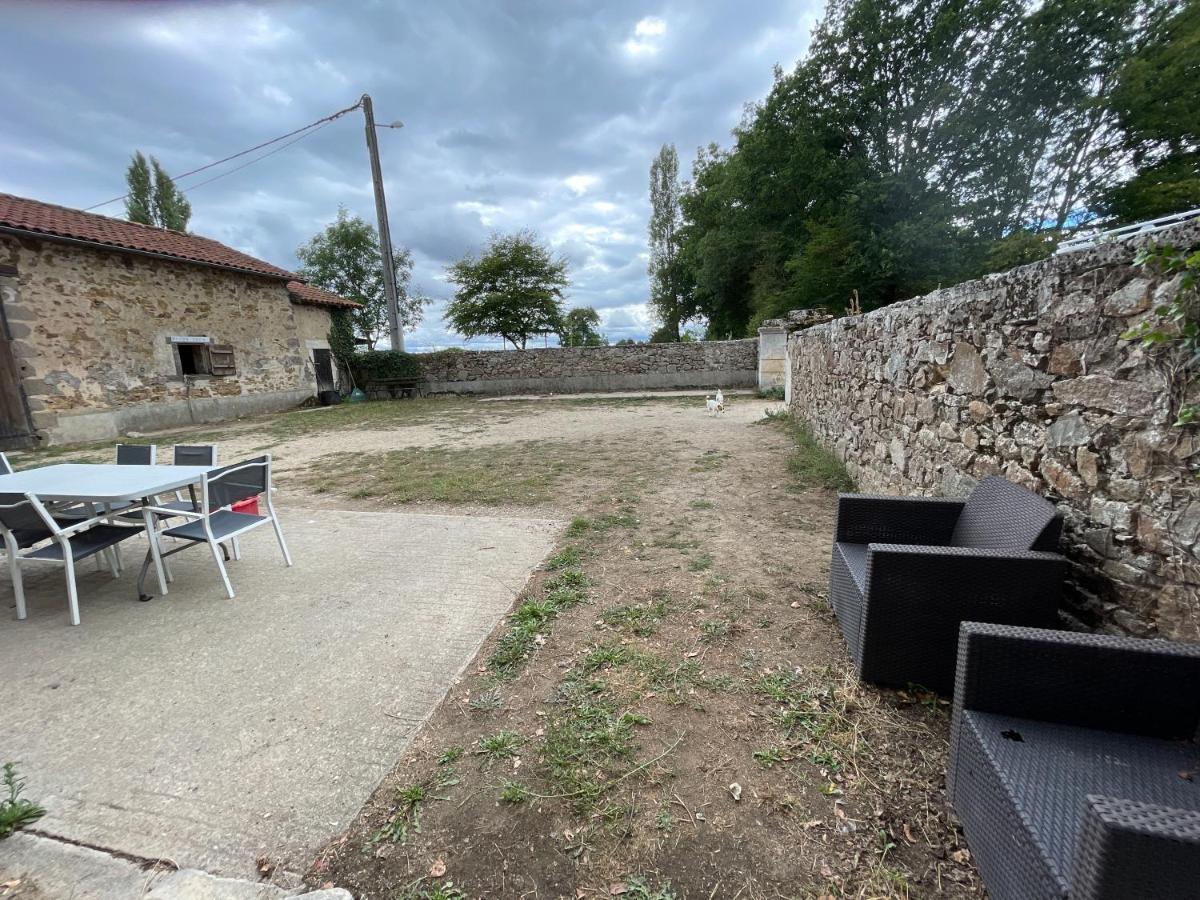 Ferme Gite Equestre En Charente Confolens Exteriér fotografie